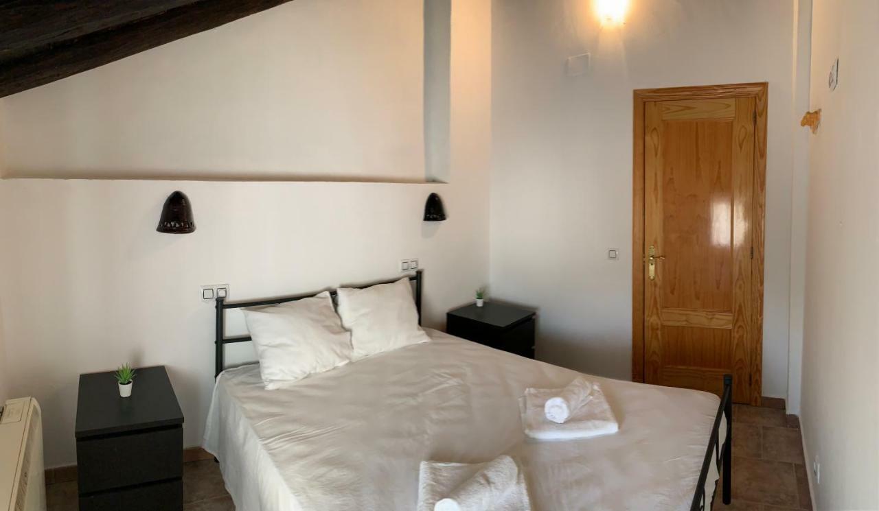 Casa Castillo Perales de Tajuna エクステリア 写真